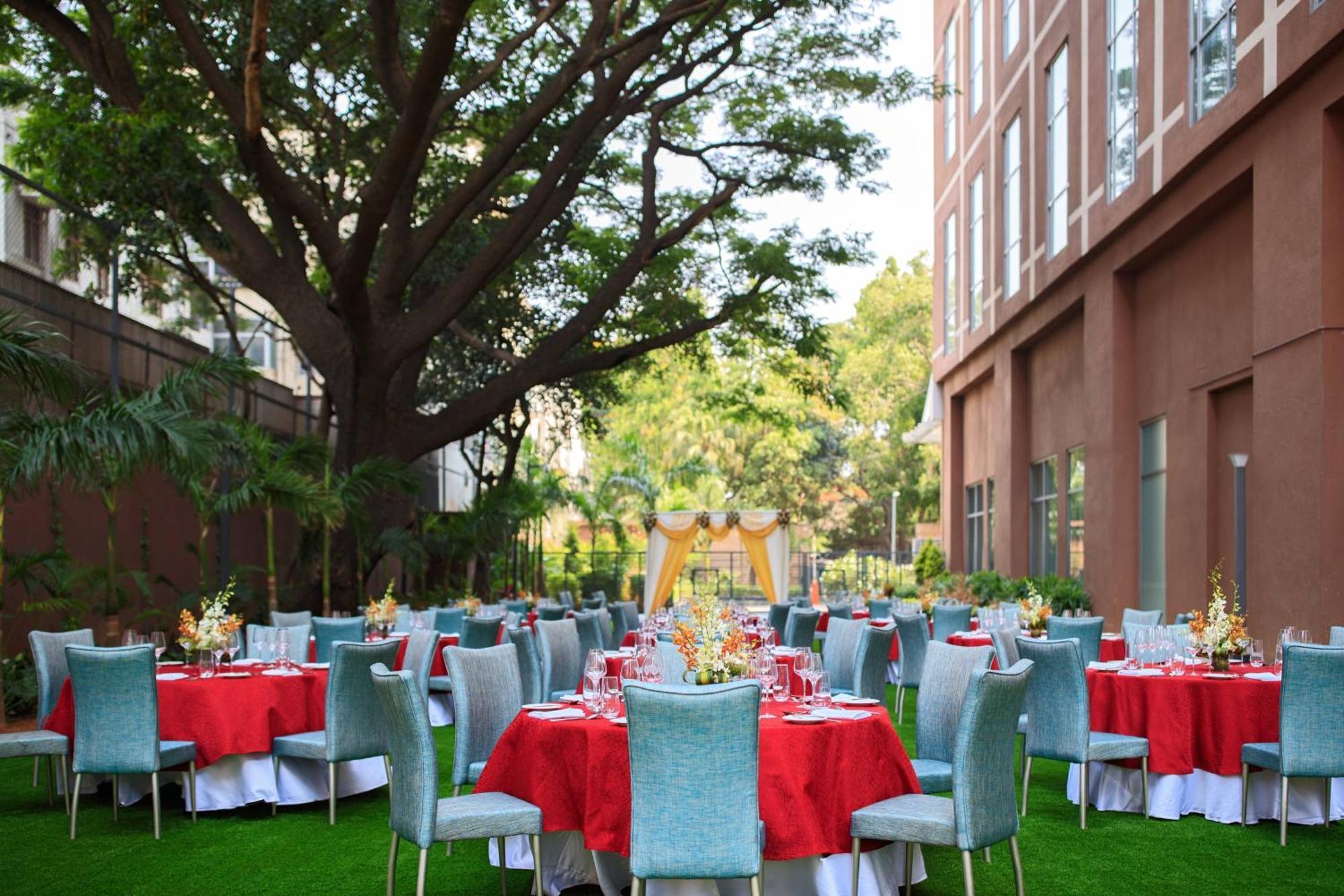 Renaissance Bengaluru Race Course Hotel Exterior photo